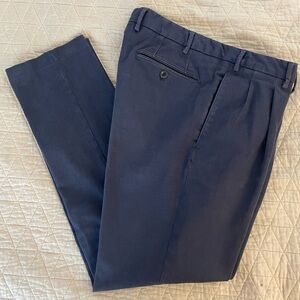 Loro Piana Tapered Pleated Stretch Cotton Twill Trousers in Navy Size 50 $695.